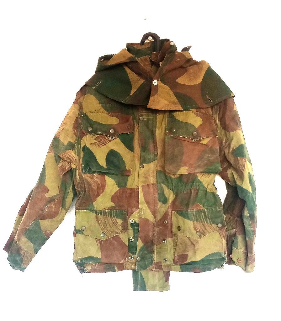 Belgische legerjas met penseelstreepcamouflage., Verzamelen, Militaria | Algemeen, Landmacht, Kleding of Schoenen, Ophalen of Verzenden