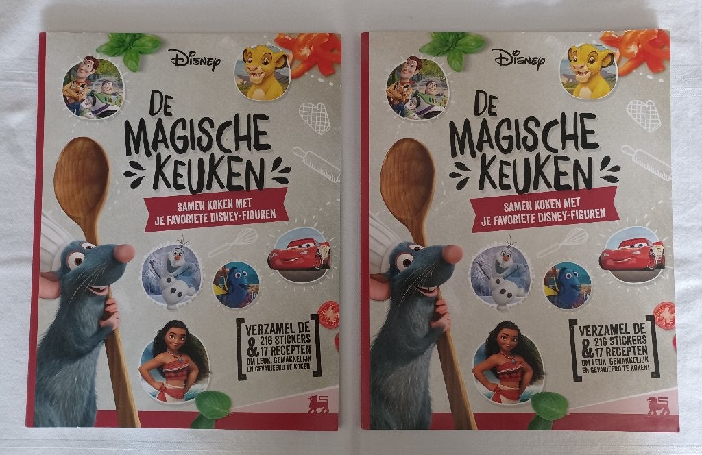 2 albums De Magische Keuken (2020), Hobby en Vrije tijd, Ophalen of Verzenden, Zo goed als nieuw, Meerdere stickers