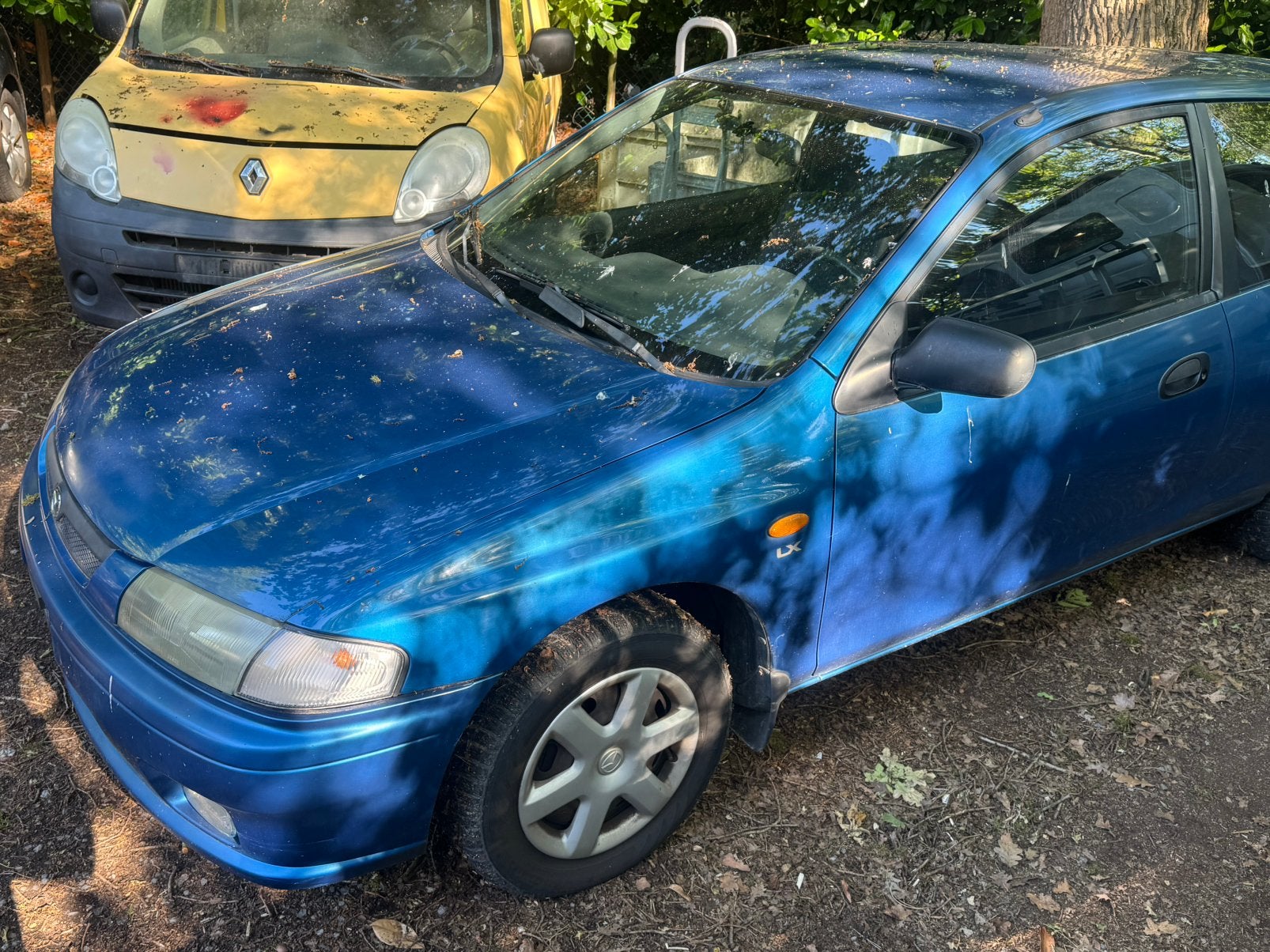 Mazda 323 met 149000 kms / 1.5 Benzine / Automaat / Airco, Automaat, Bedrijf, Centrale vergrendeling, Te koop
