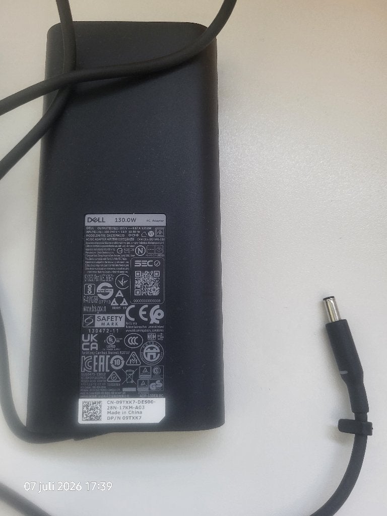 Dell lader 130W 3,5mm plug met voedingskabel, Computers en Software, Laptop-opladers, Zo goed als nieuw, Ophalen of Verzenden