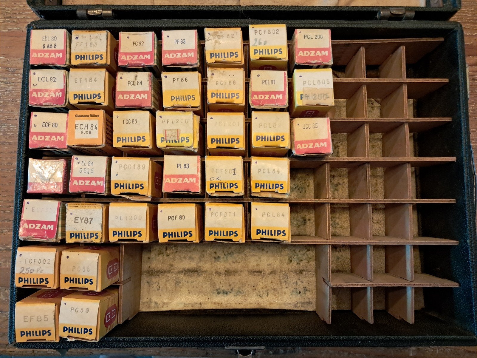 lot vacuum tubes NOS, Enlèvement
