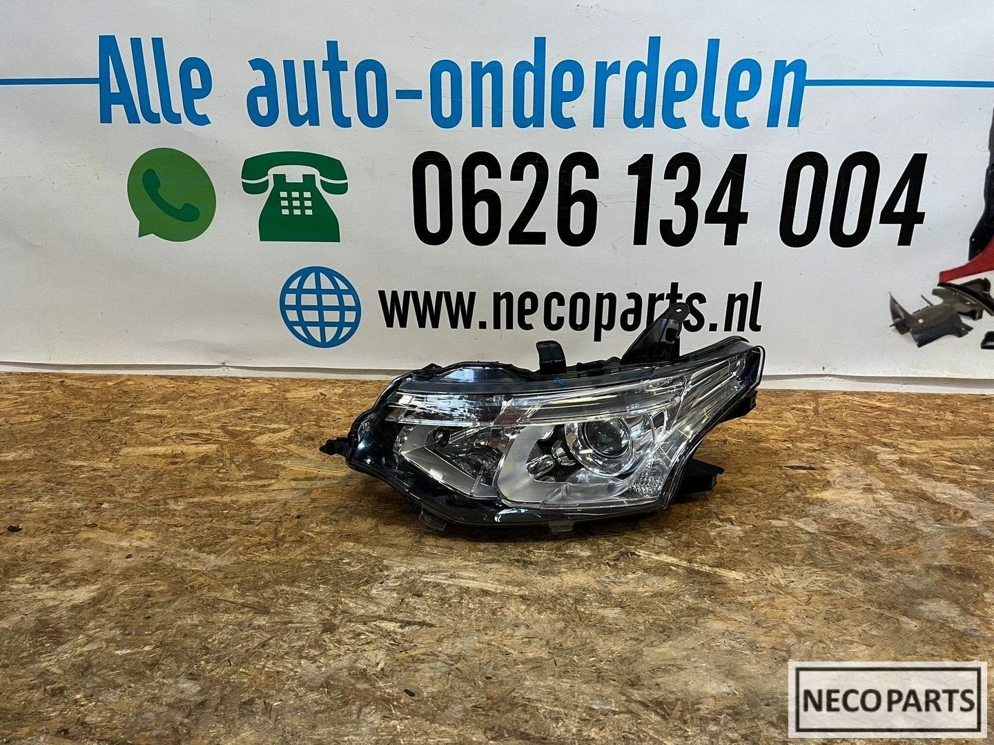 MITSUBISHI OUTLANDER XENON KOPLAMP LINKS ORIGINEEL 8301C2-03, Autos : Pièces & Accessoires, Éclairage, Mitsubishi, Utilisé, Enlèvement ou Envoi