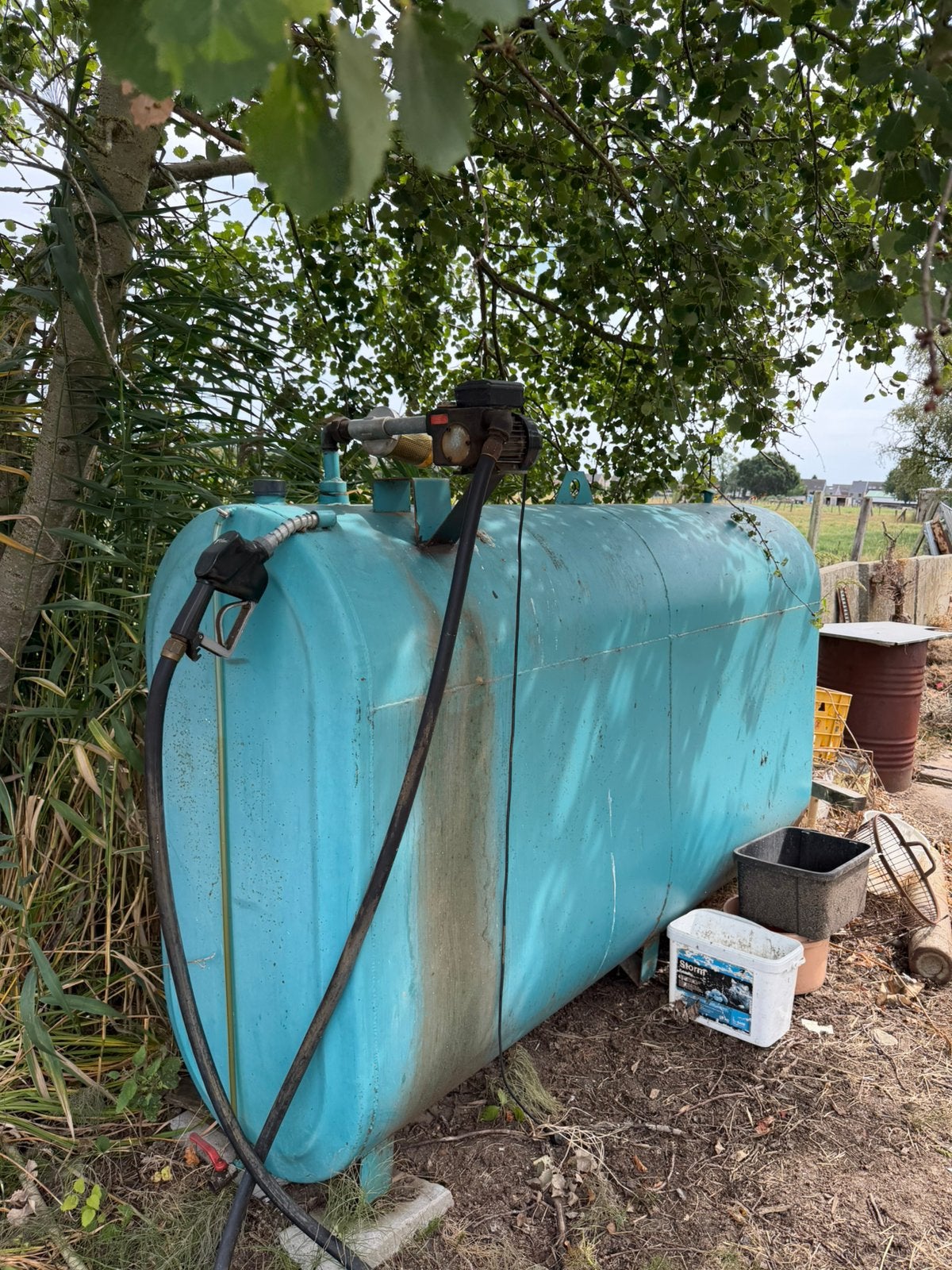 Diesel tank met pomp en pistool te koop, Doe-het-zelf en Bouw, Gereedschap | Overige machines, Ophalen, Gebruikt