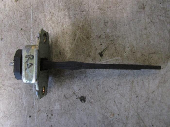 Butée 4portes arrière droite d'un Daihatsu Sirion (Sirion, Daihatsu, -, 3 mois de garantie, Utilisé