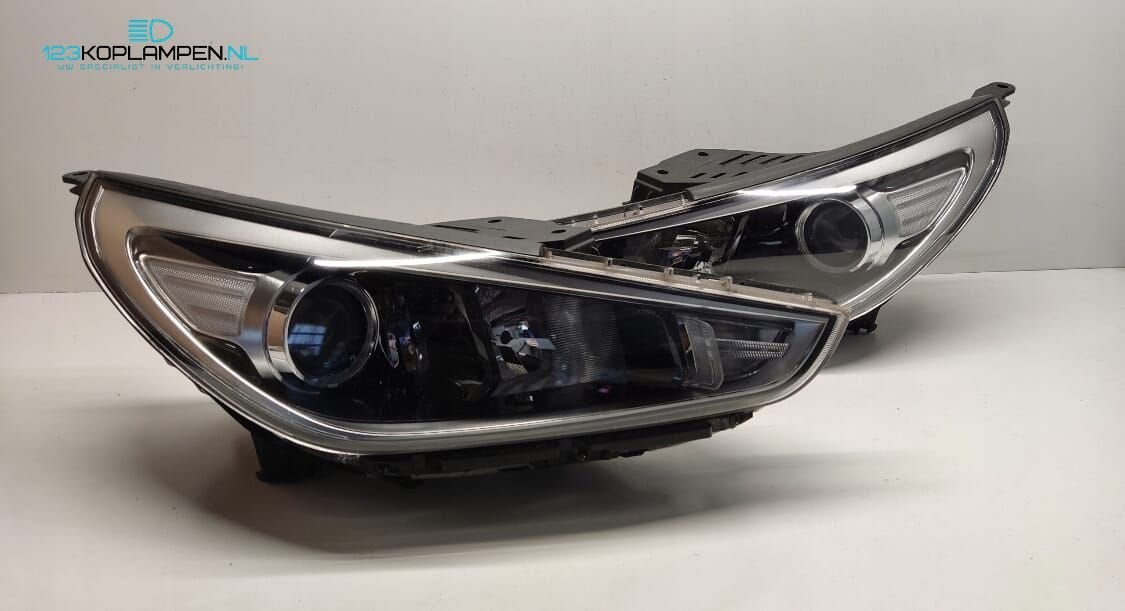 Hyundai i30 3 koplamp links rechts, -, Utilisé, Hyundai, -