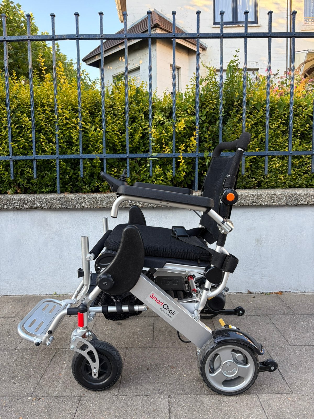 Fauteuil roulant électrique pliable Smart Chair XL état neuf, Divers, Chaises roulantes, Enlèvement ou Envoi, Pliant, Comme neuf