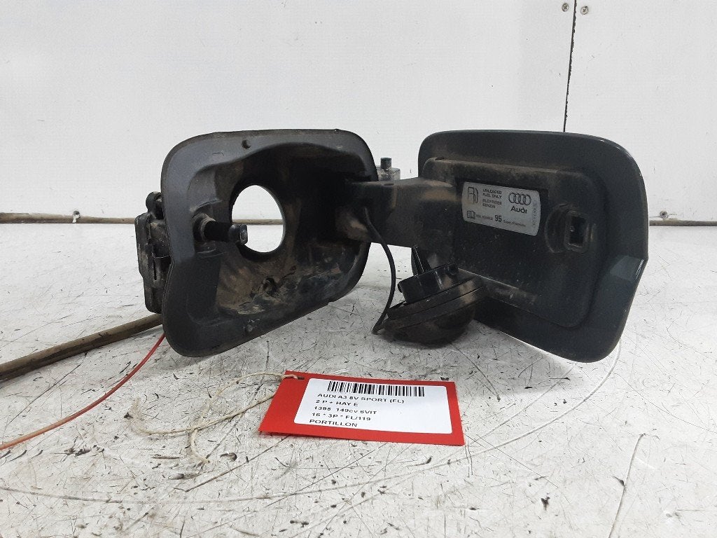 TRAPPE D'ESSENCE Audi A3 (8V1 / 8VK) (8V3309906), Auto-Union-Straße  1,
85057  Ingolstadt, DE, Info@audi.de, Audi, Utilisé