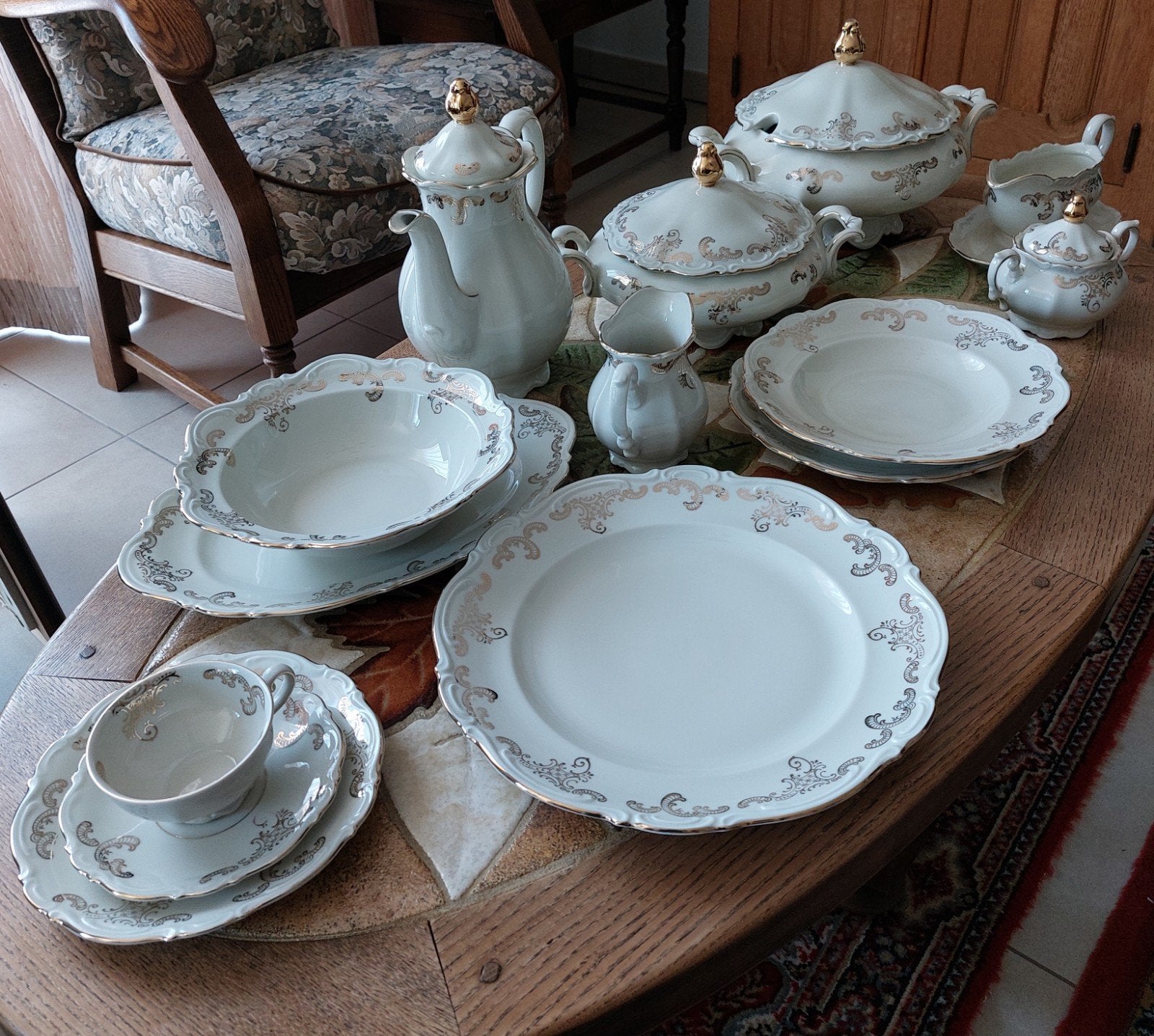 Service à manger et à café en porcelaine, Antiquités & Art, Enlèvement