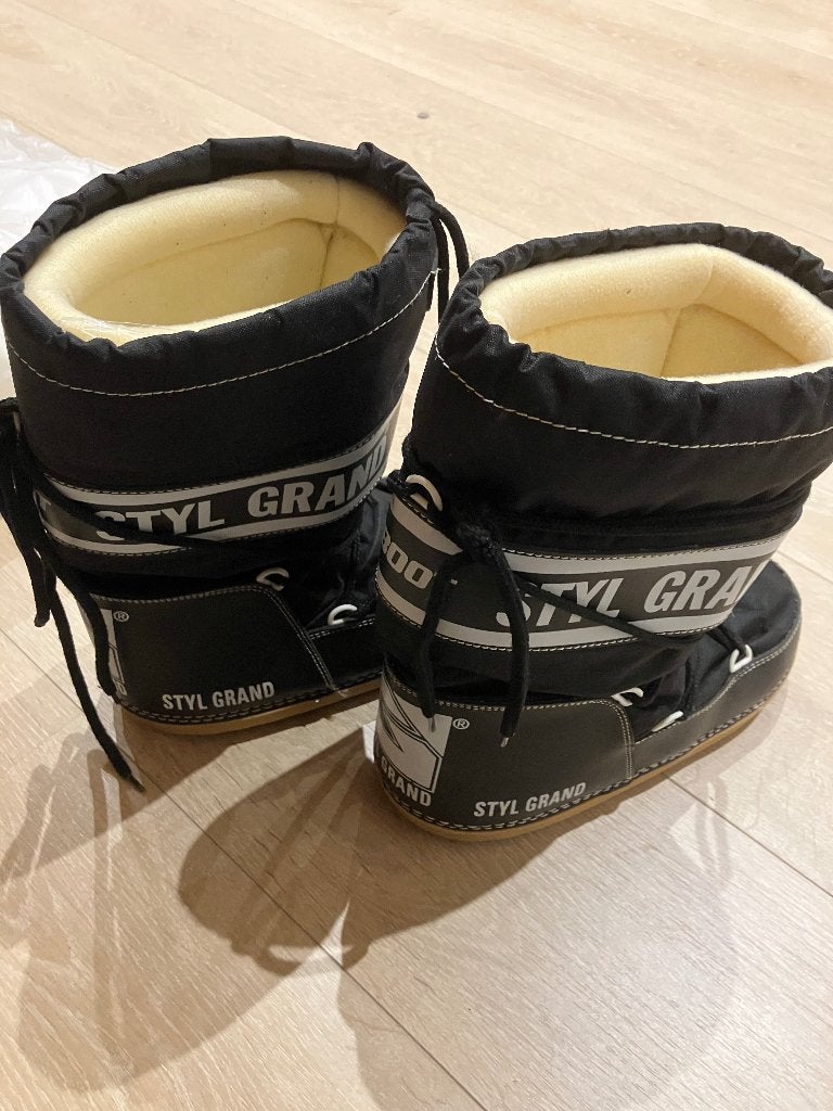 Snowboots 38 40 UNISEX sneeuwbotjes bottes de neige, Kleding | Dames, Wintersportkleding, Ophalen of Verzenden, Zo goed als nieuw