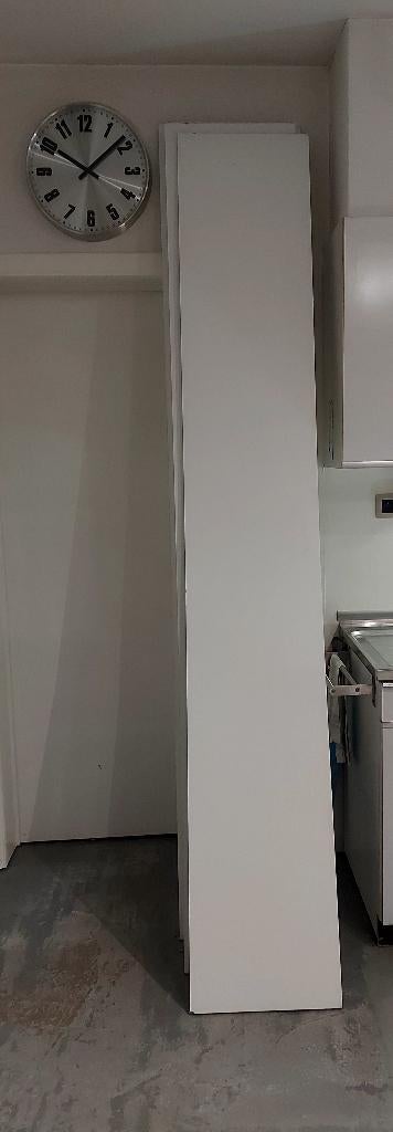 Meubelplaat wit 250 x 40 x 18mm - 5 exemplaren, Huis en Inrichting, Woonaccessoires | Wandplanken en Boekenplanken, Ophalen, Gebruikt