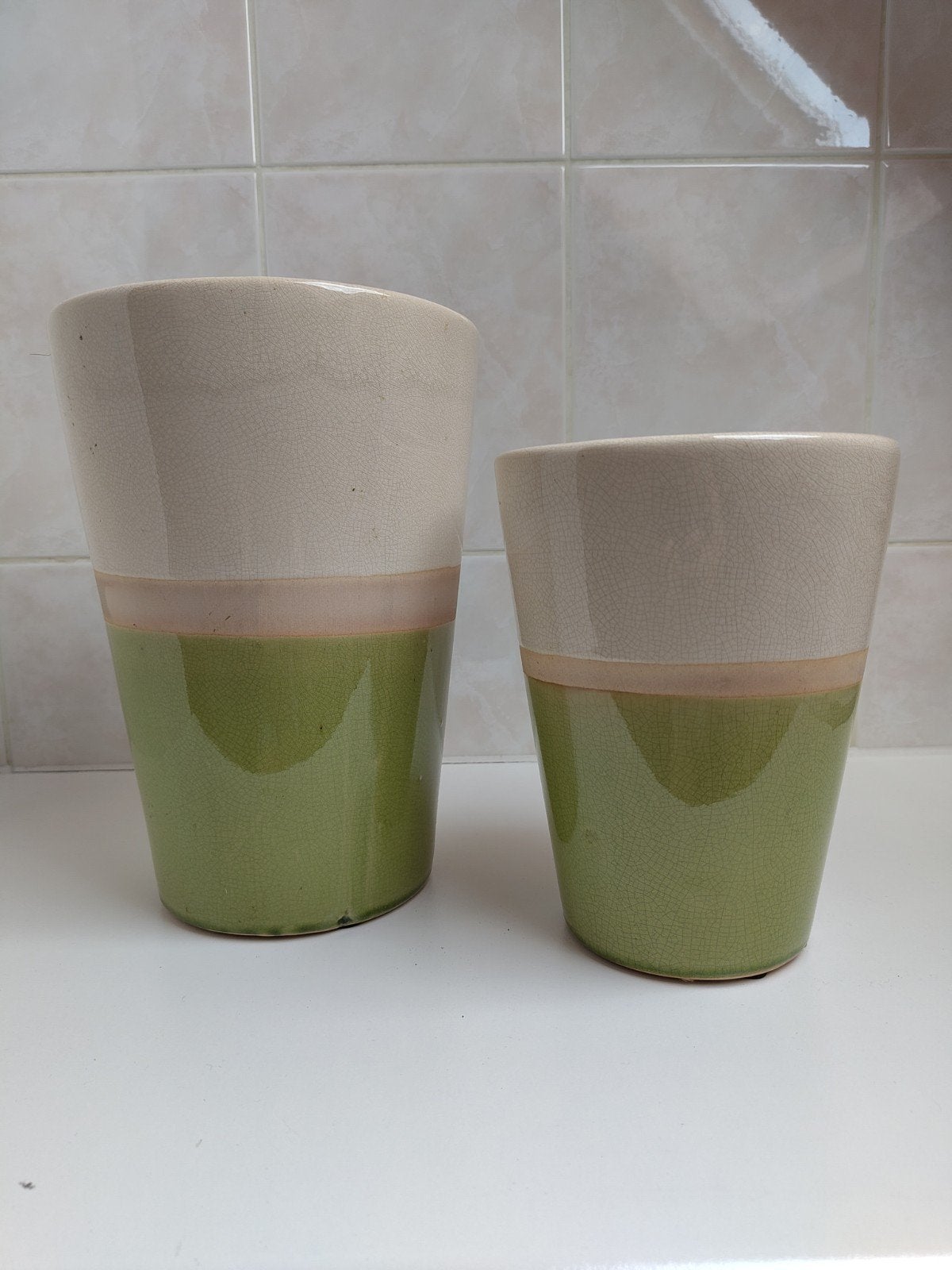 Deux pots en poterie (vases,), Jardin & Terrasse, Neuf, Moins de 25 cm, Enlèvement, Intérieur