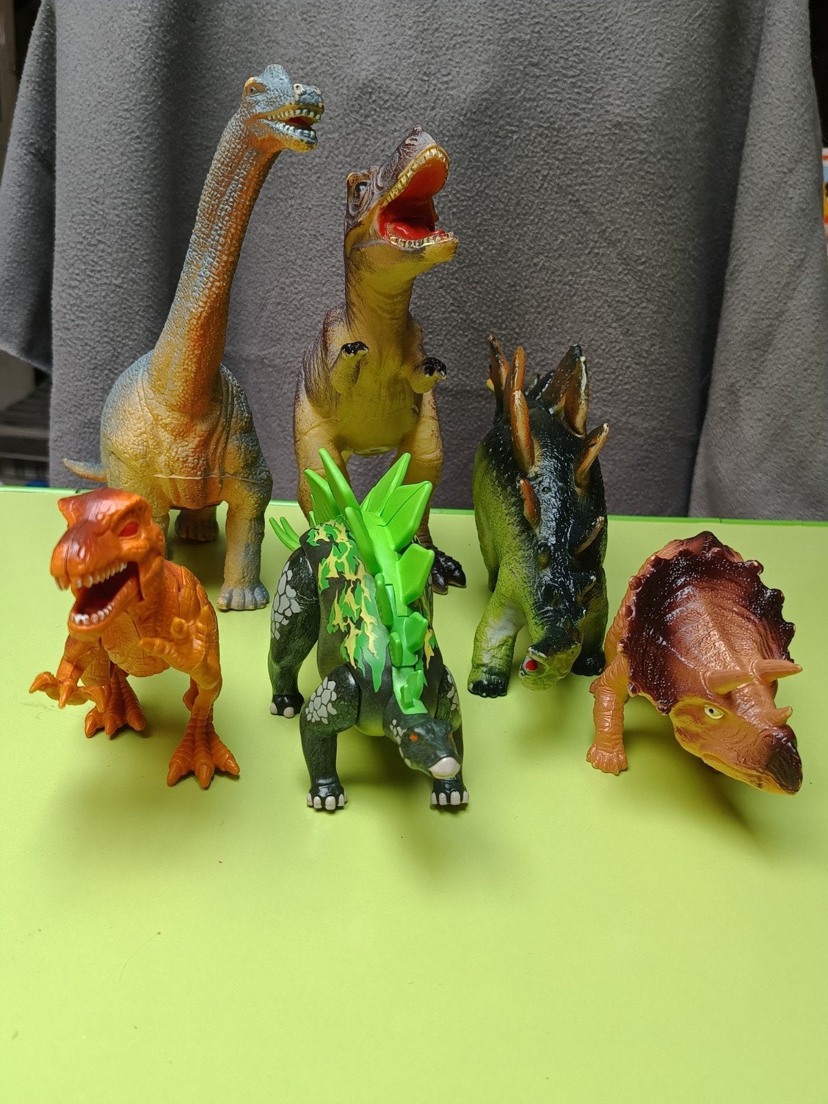 6 dinosaurussen, Ophalen of Verzenden, Zo goed als nieuw
