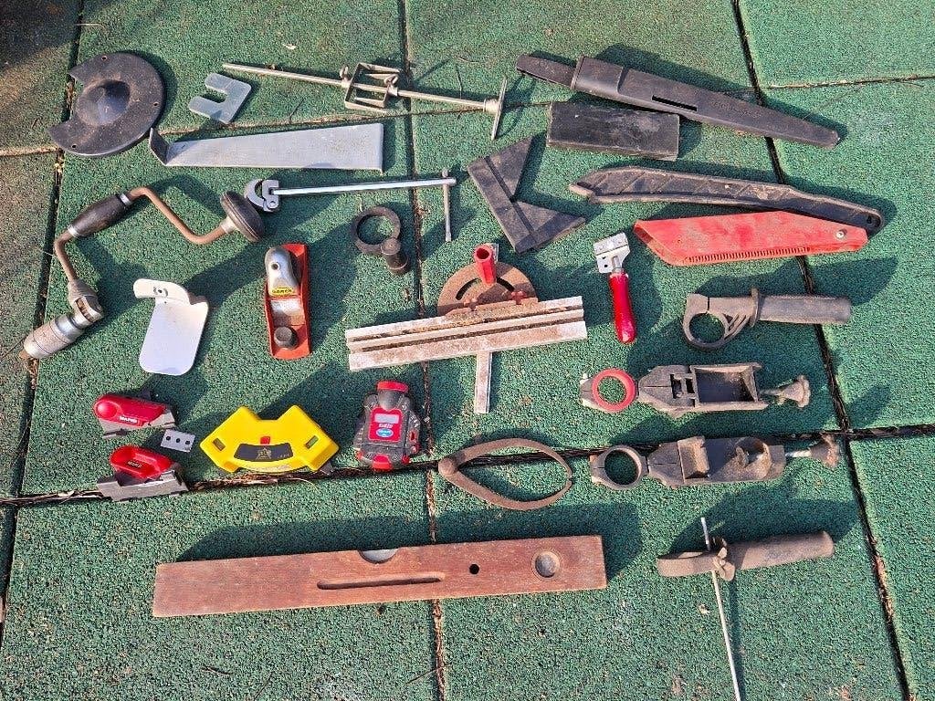 Gereedschap en hulpstukken: boor, laser, handgrepen, Doe-het-zelf en Bouw, Ophalen, Gebruikt, Overige typen