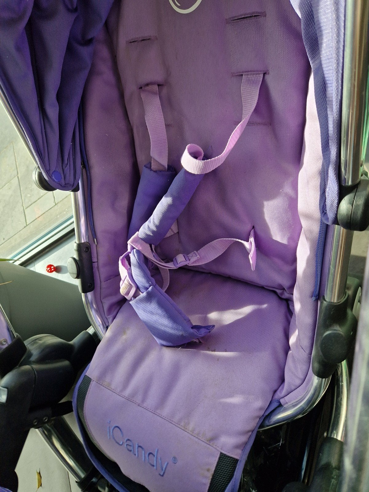 Dumper à bonbons, Enfants & Bébés, Enlèvement, Voiture duo