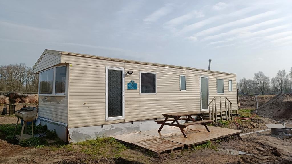 Stacaravan (11m op 3,5m) Incl. transport