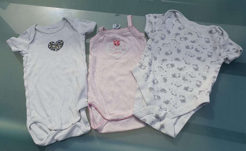 3x babybody maat 3 tot 6 maand (maat 68), Kinderen en Baby's, Ophalen of Verzenden, Gebruikt, Jongetje of Meisje, Nacht- of Onderkleding
