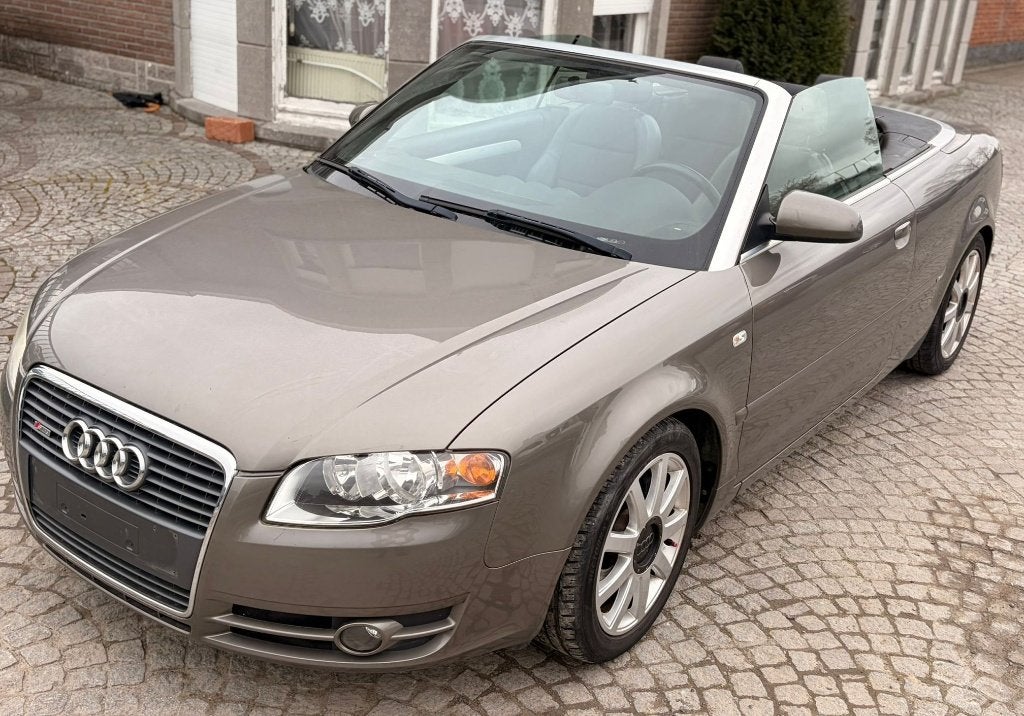 Audi A4 Cabrio 2006 1,8 benzine, Autos, Achat, Cabriolet, A4, Beige