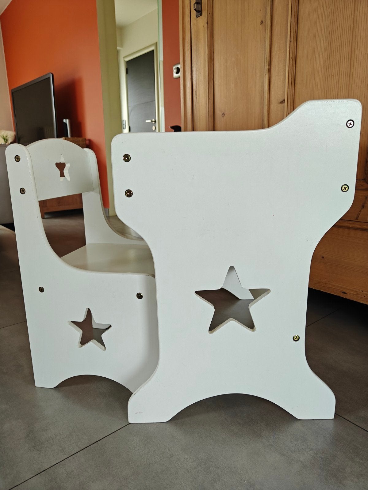 Kindertafel/bureau met stoeltje, Ophalen