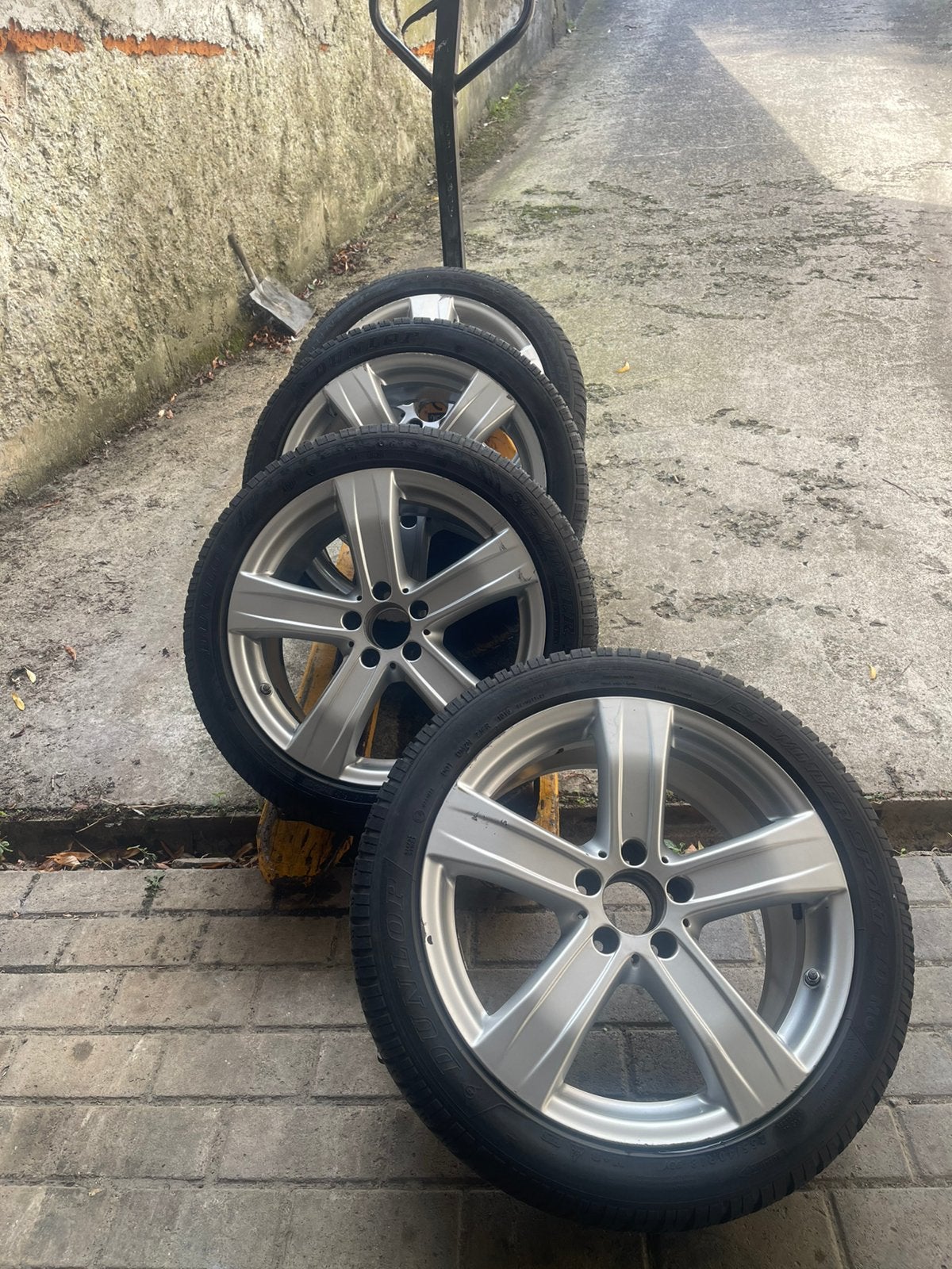 Originele MercedesBenz 18 inch velgen255/40 R18 CLS C218, Auto-onderdelen, 18 inch, Gebruikt, 255 mm, Banden en Velgen