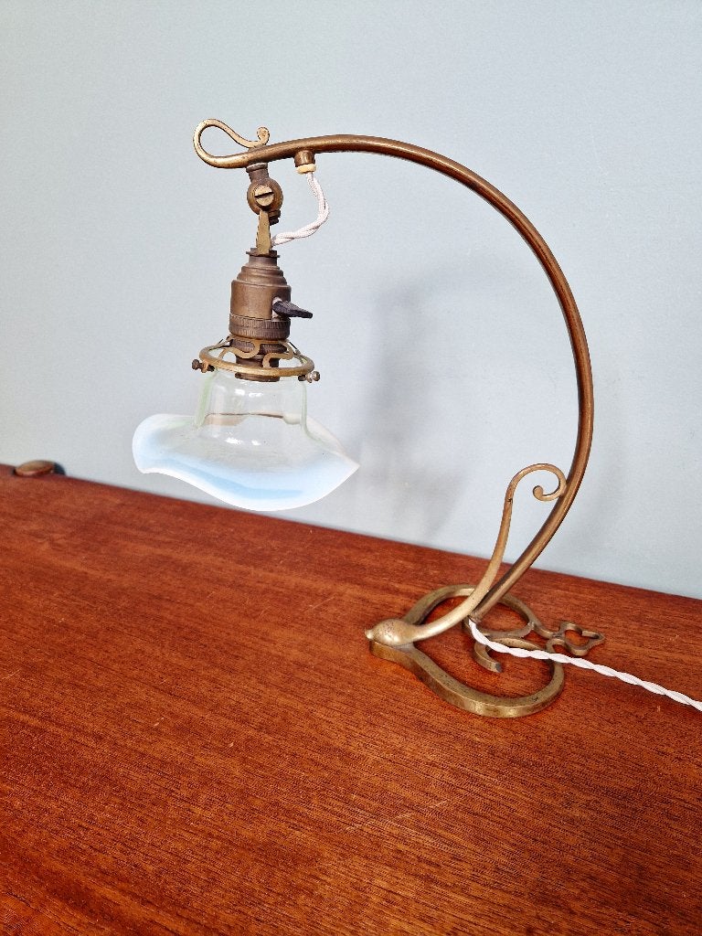 Lampe de table Art Nouveau, verre opalescent, 1900, Enlèvement ou Envoi