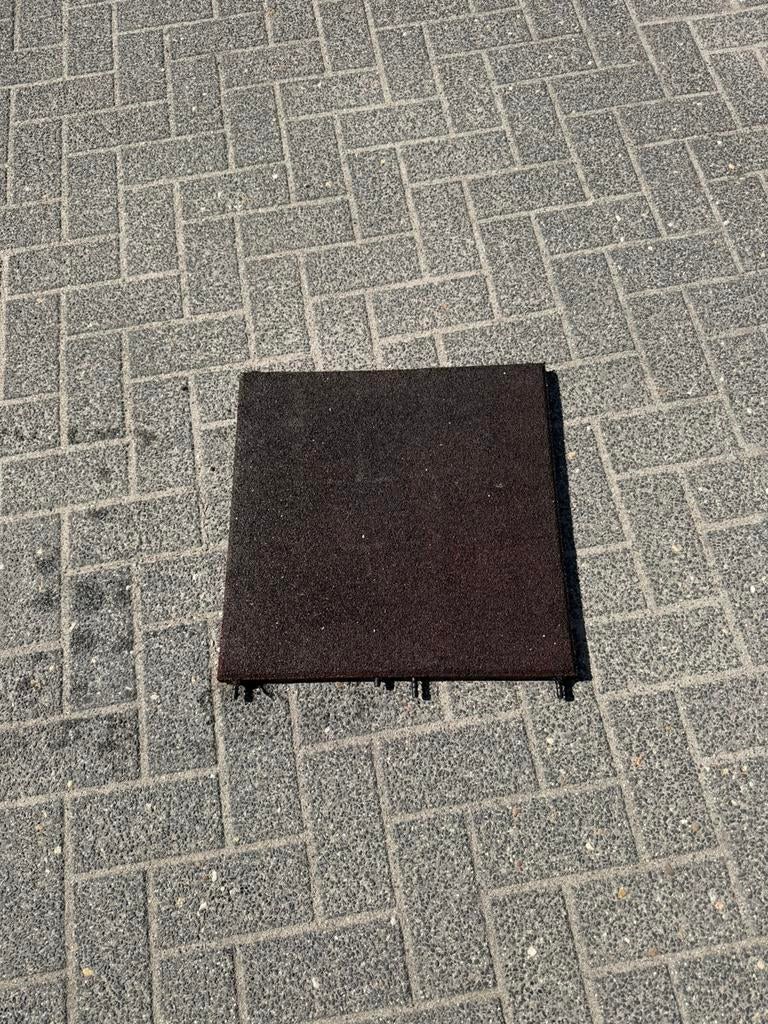 Rubberen tegels 50x50x3 speeltoetel dak stal ed ruim 10m2, Doe-het-zelf en Bouw, Ophalen, Gebruikt, Overige materialen, 10 m² of meer