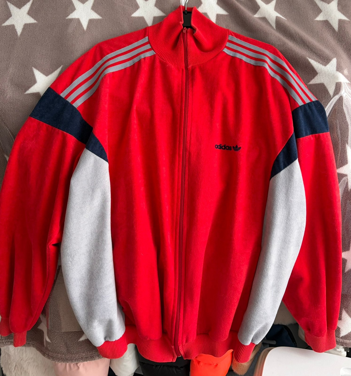 Adidas trainingsjack in perzikkleurige huid, Kleding | Heren, Sportkleding, Ophalen of Verzenden, Zo goed als nieuw, Maat 52/54 (L)