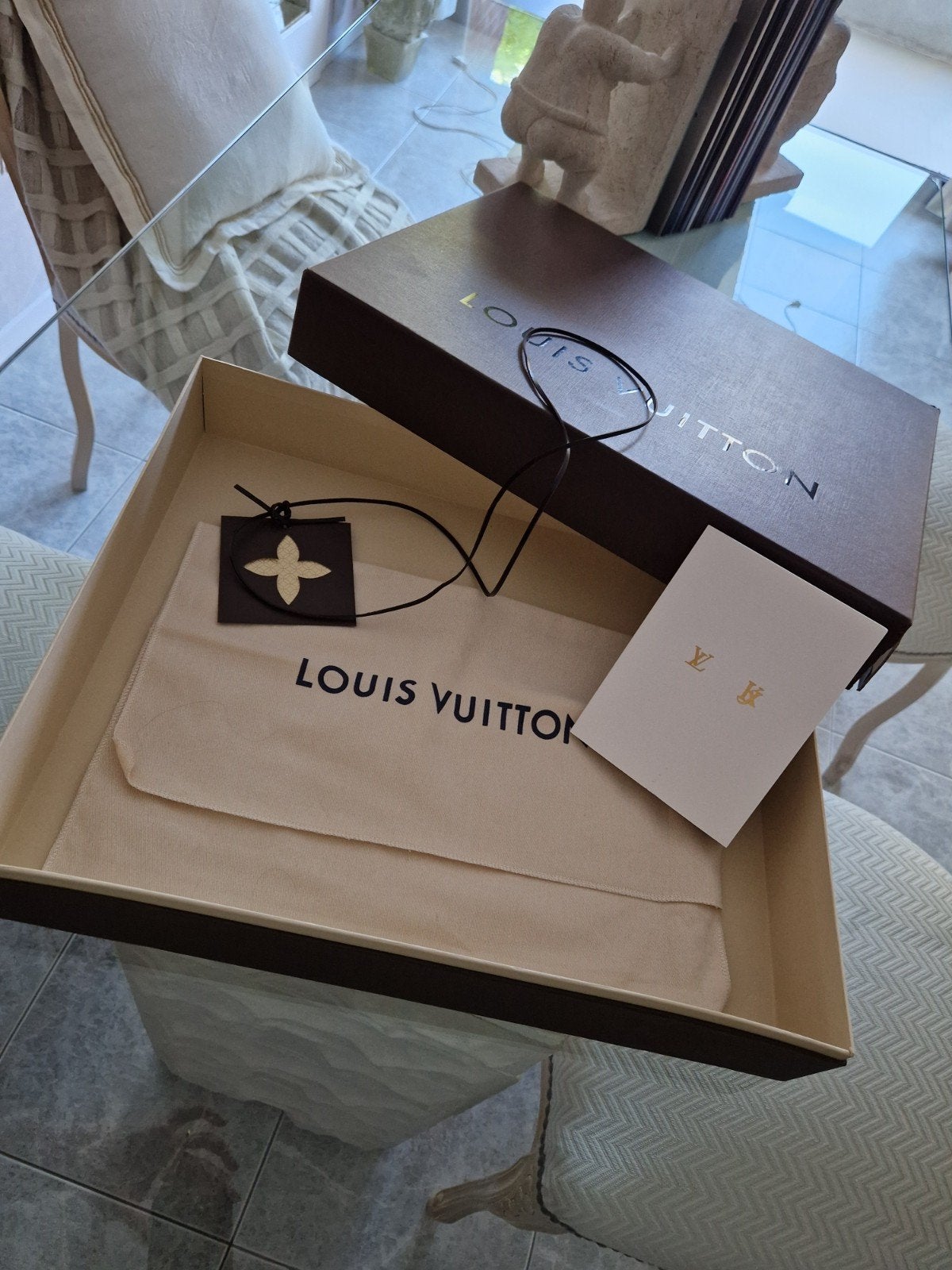 Boîte vide Louis Vuitton +dustbag + carnet, Diversen, Ophalen, Gebruikt
