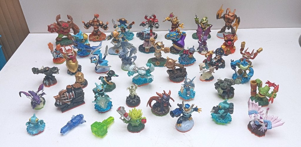 LOT SKYLANDERS 43 FIGUREN NINTENDO WII, Games en Spelcomputers, Ophalen of Verzenden, Gebruikt