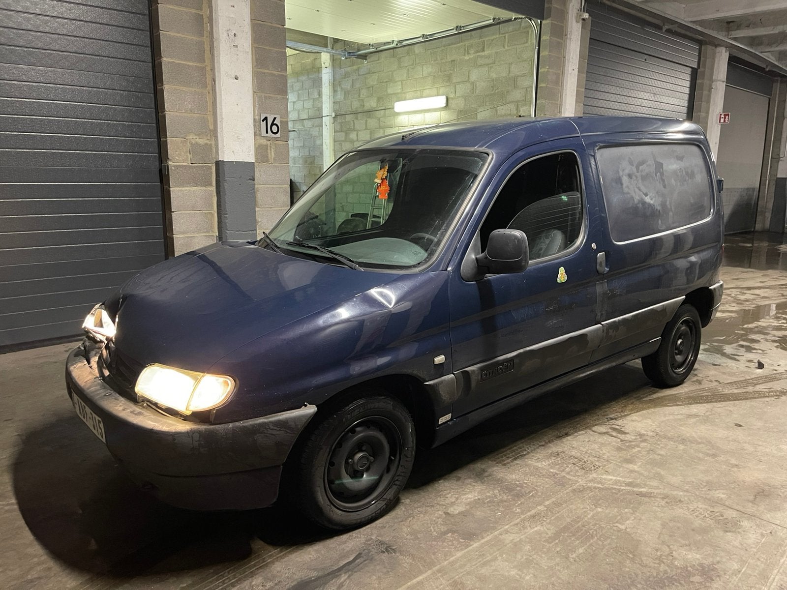 Citroen Berlingo 1.9 hdi EXPORT / MARCHAND / RÉPARATEUR, Achat, 4 portes, Entreprise, 2 places