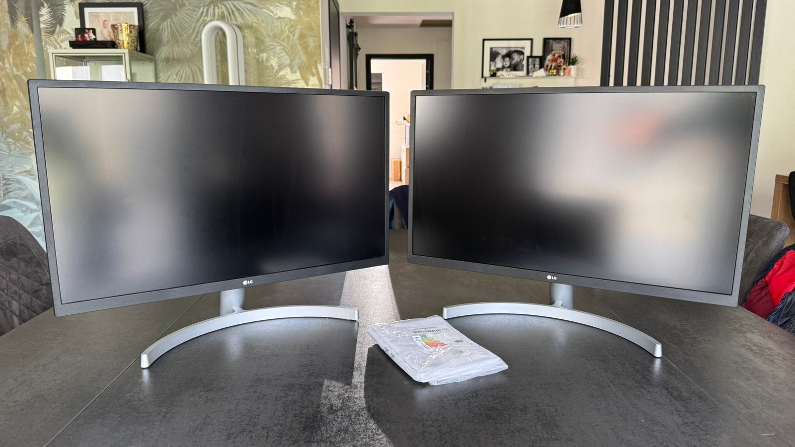 lot 2 écrans LG 27UL500P de 27 pouces, Enlèvement, Comme neuf, DisplayPort, IPS