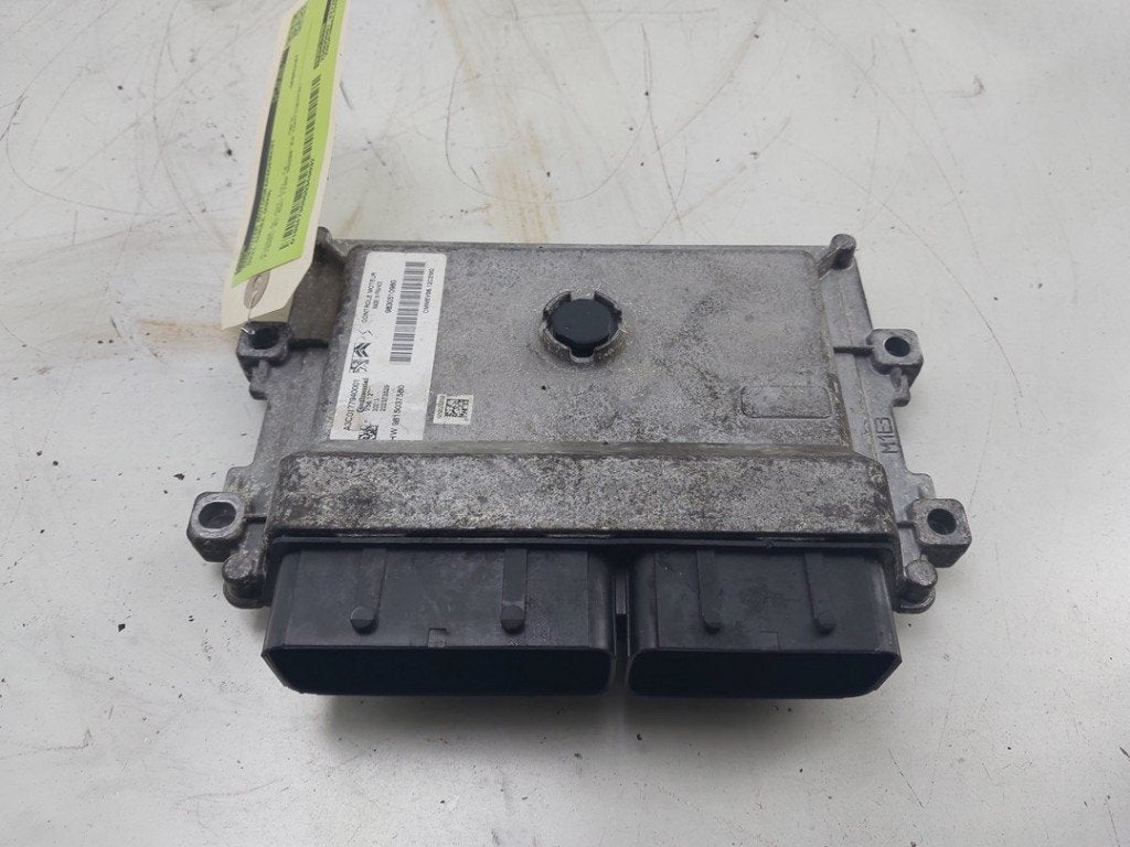 CALCULATEUR MOTEUR ECU Opel Corsa F (UB / UH / UP), Opel, Utilisé, Continental AG, Continental-Plaza 1
30175  Hannover, DE