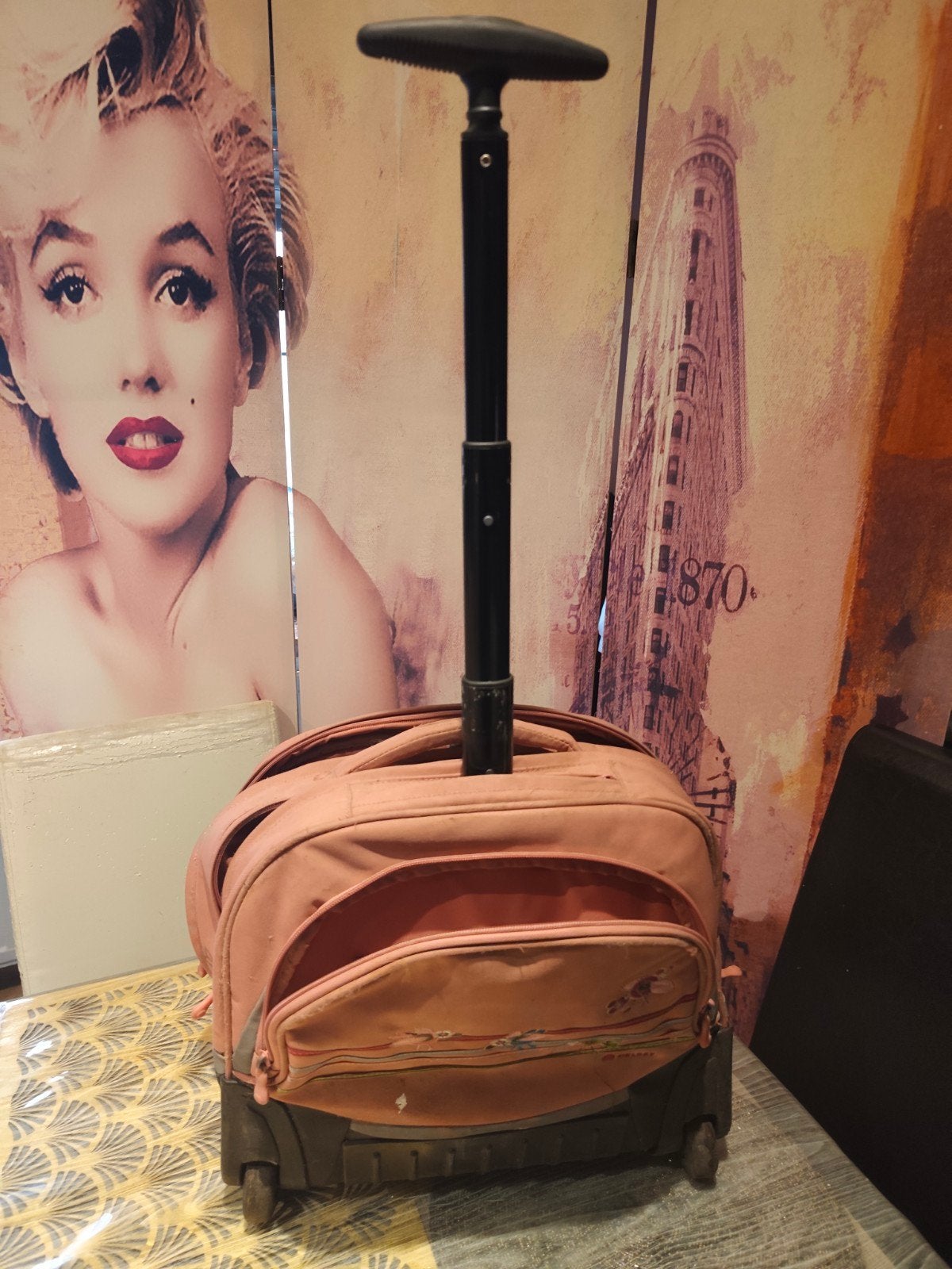 cartable a roulettes delsey, Bijoux, Sacs & Beauté, Sacs | Cartables, Enlèvement