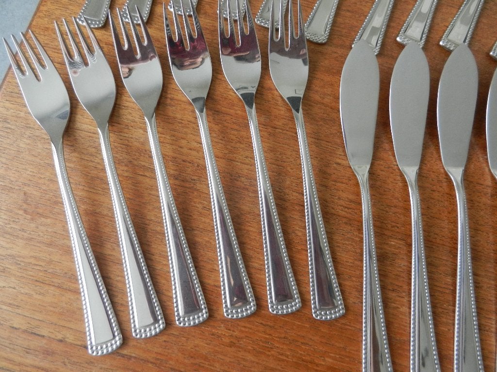 Visbestek 12 personen - 18/8 Marik - ongebruikt, Huis en Inrichting, Los bestek, Nieuw, Ophalen of Verzenden, Inox of Chroom