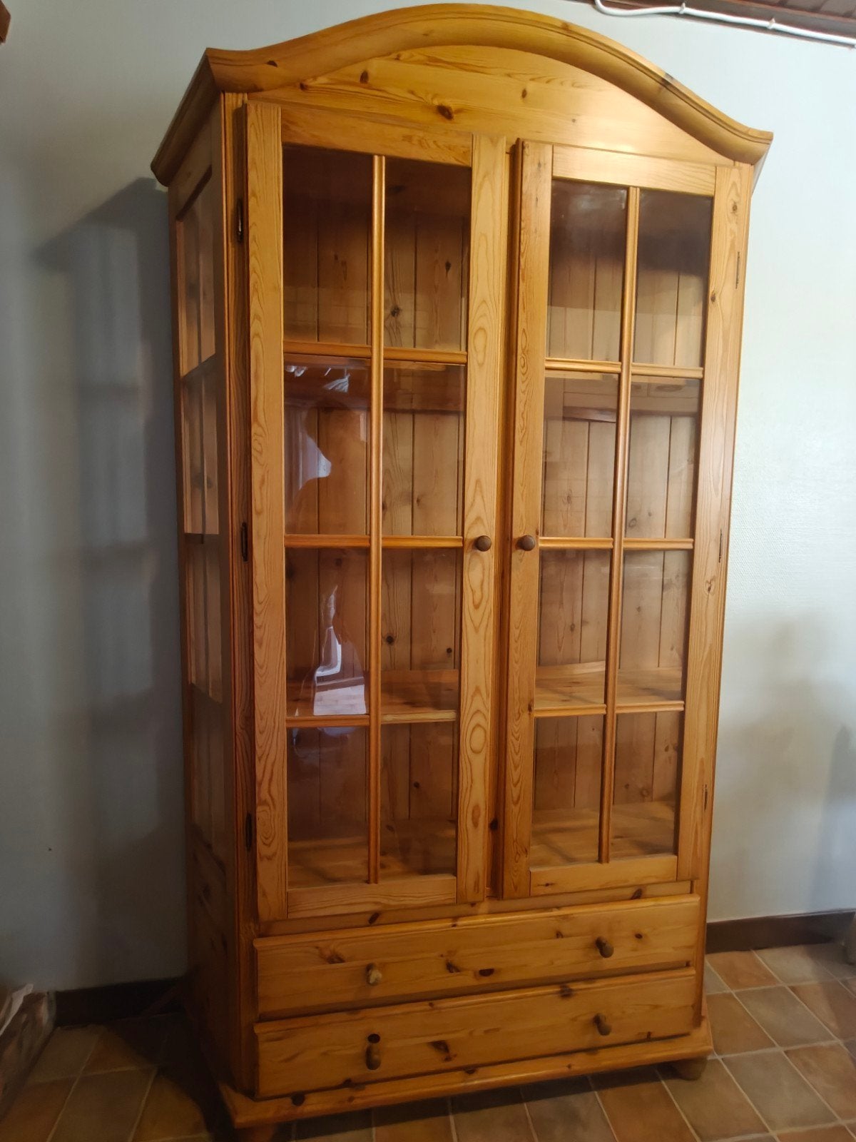 Mooie houten vitrinekast, Ophalen, Glas