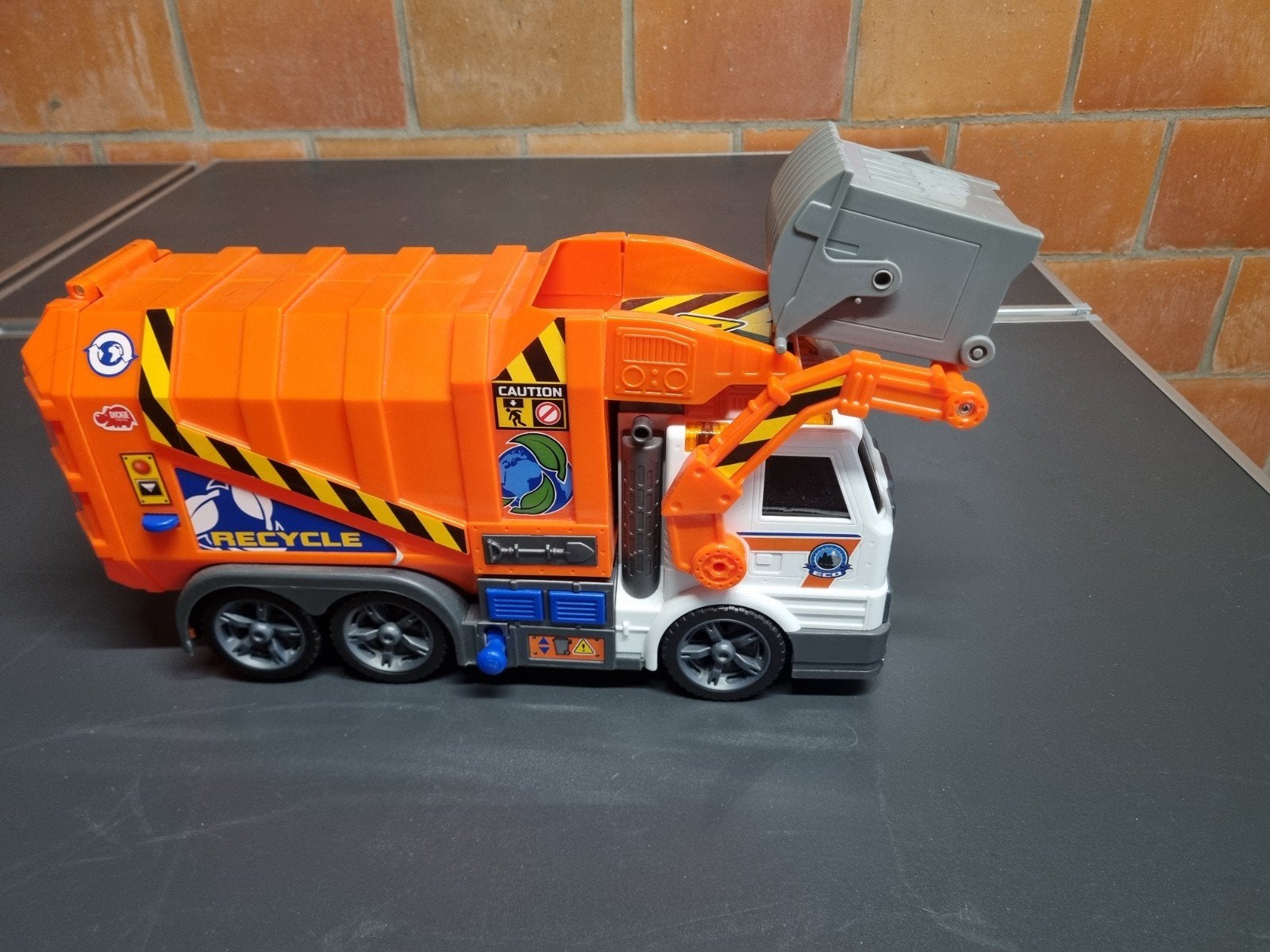 vrachtwagen en auto's, Ophalen