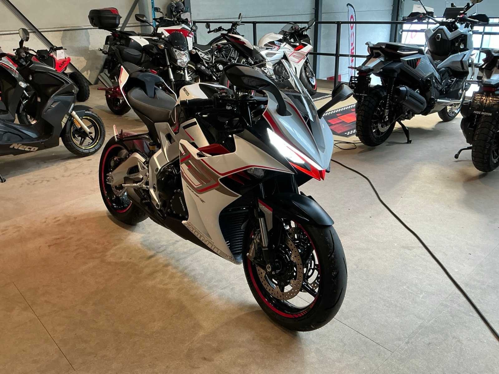 2025 Zontes 703RR DEMO Motorfiets, Motoren, Zontes, Overig, Gebruikt, Bedrijf