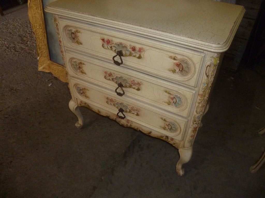 MOOIE LOUIS XV COMMODE, Enlèvement
