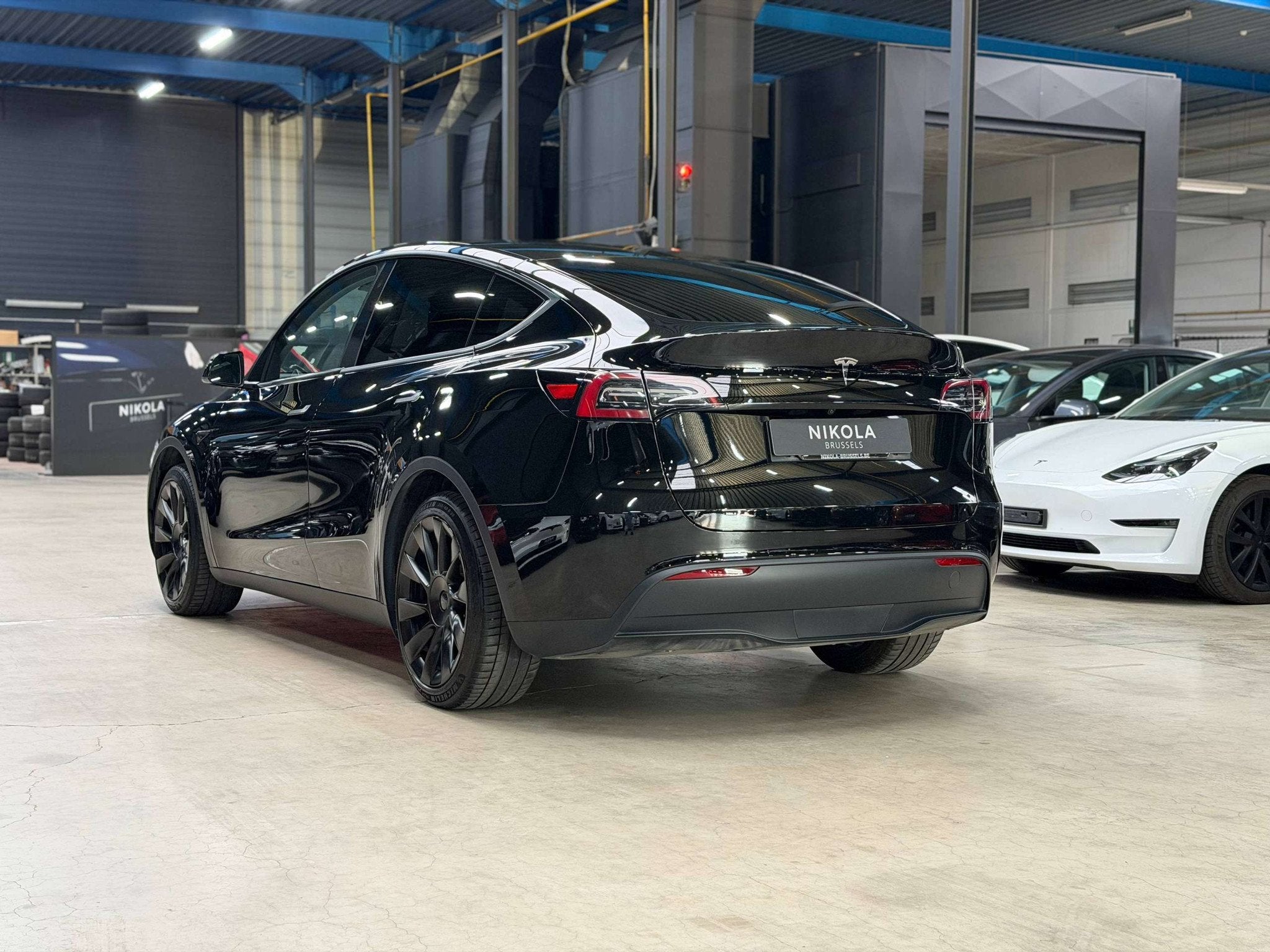 Tesla Model Y RWD - HIGHWAY AUTOPILOT - TOW HOOK, Autos, Tesla, 299 ch, Achat, Entreprise, Noir