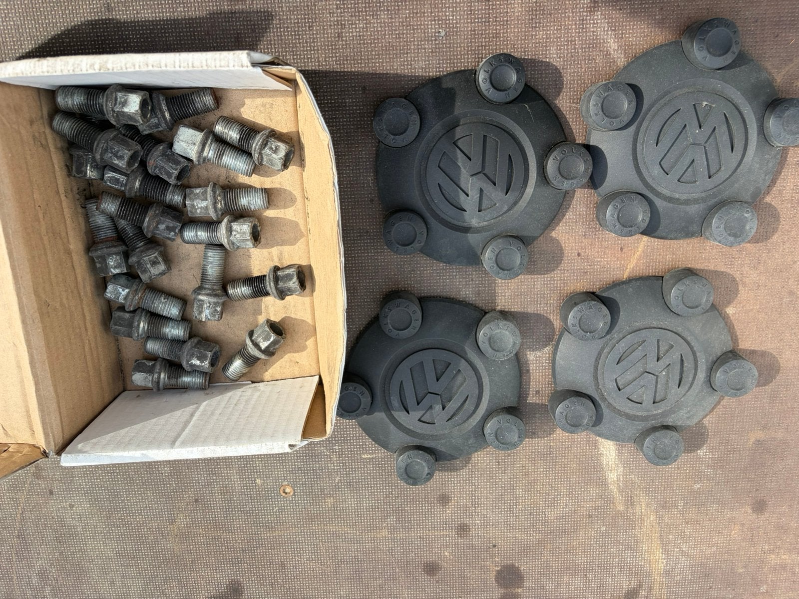 VW Caddy wielbouten + wieldop, Bricolage & Construction, Quincaillerie & Fixations, Enlèvement, Comme neuf