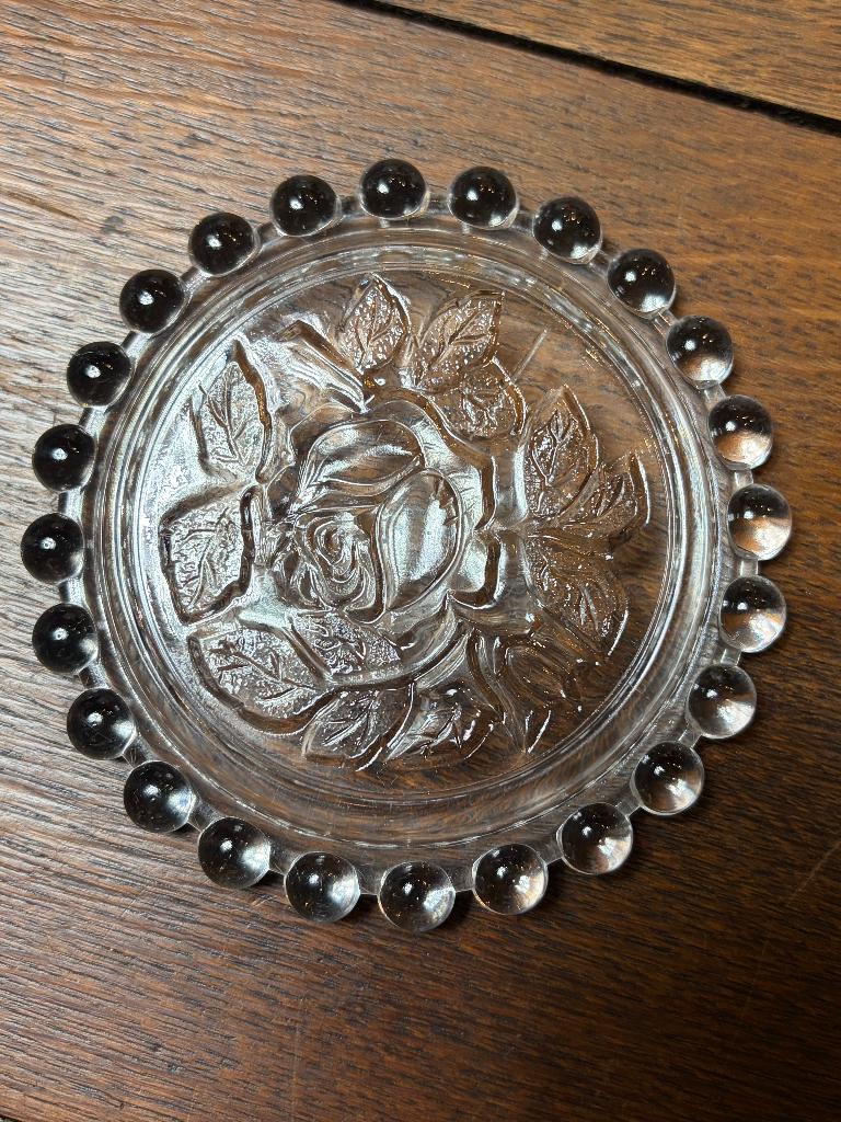 Vintage Glazen Onderzetters 5 stuks - Roosmotief & Parelrand, Antiek en Kunst, Antiek | Glaswerk en Kristal, Ophalen of Verzenden