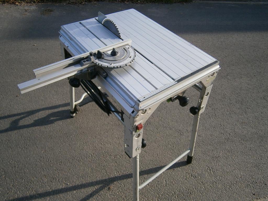 Scie à onglet FESTOOL CS 70 EB , scie sur table, Scie à onglet, 70 mm ou plus, Enlèvement, Utilisé