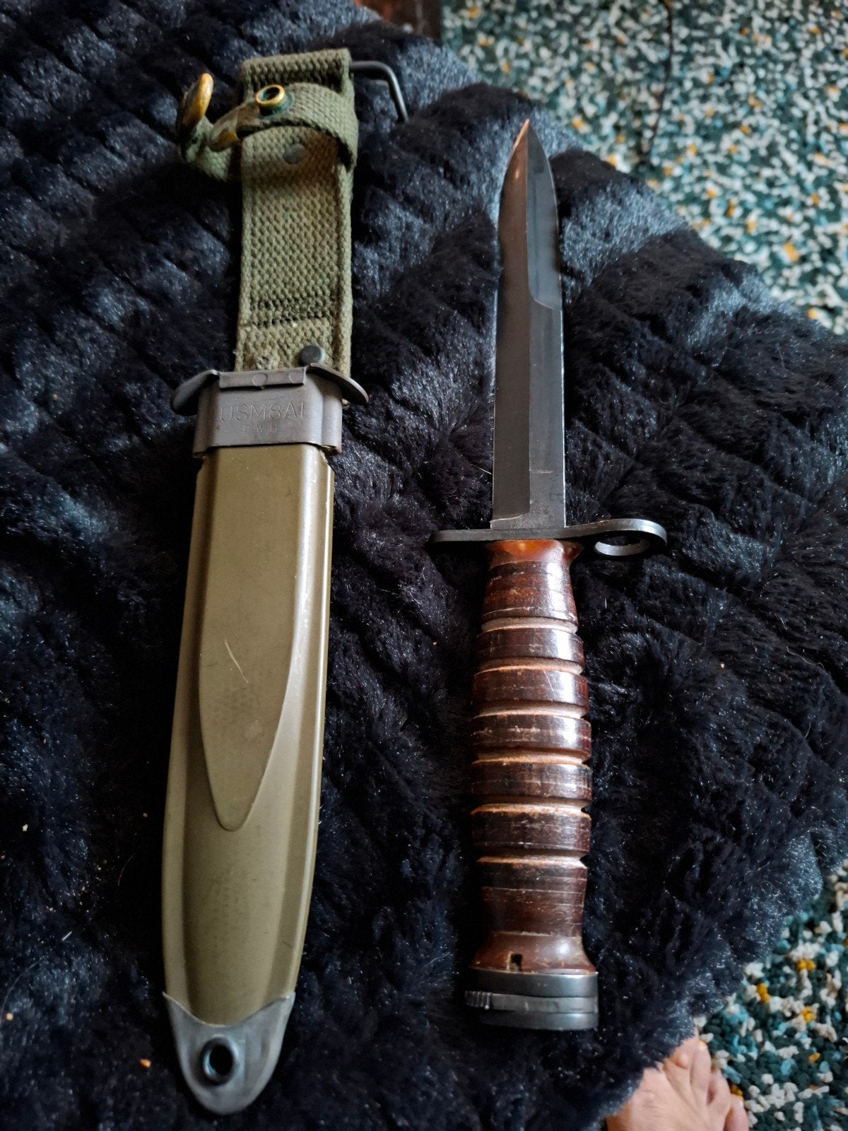 Baïonnette  m4 fabriquée par camillus et son fourreau, Enlèvement
