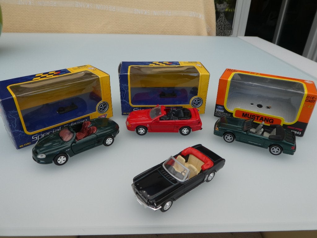 Ford Mustang set schaal 1/43, Ophalen of Verzenden, Gebruikt