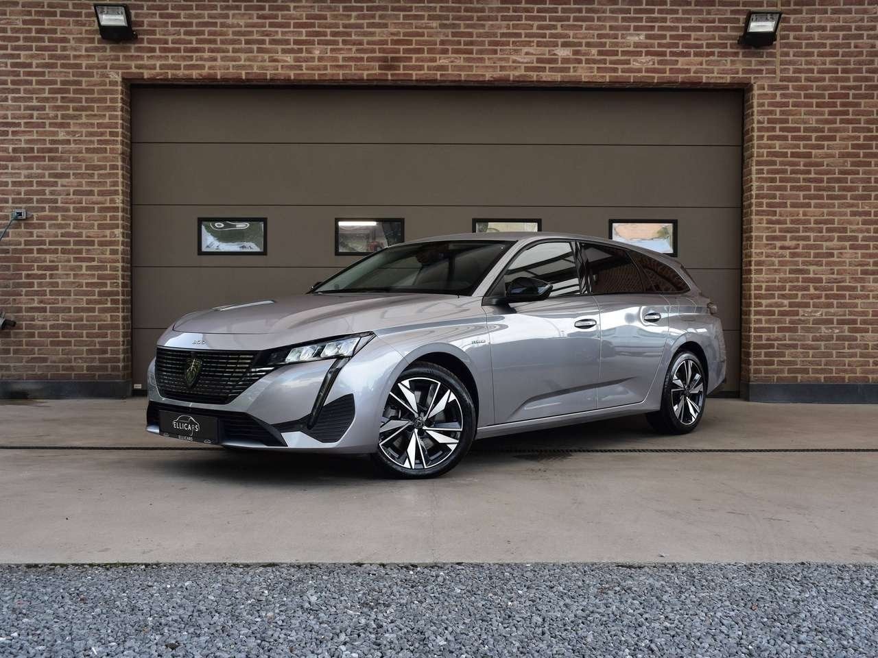 Peugeot 308 SW 1.6 PHEV ALLURE / CARPLAY / GPS / CAMERA / L, Argent ou Gris, 0 kg, Noir, 5 portes