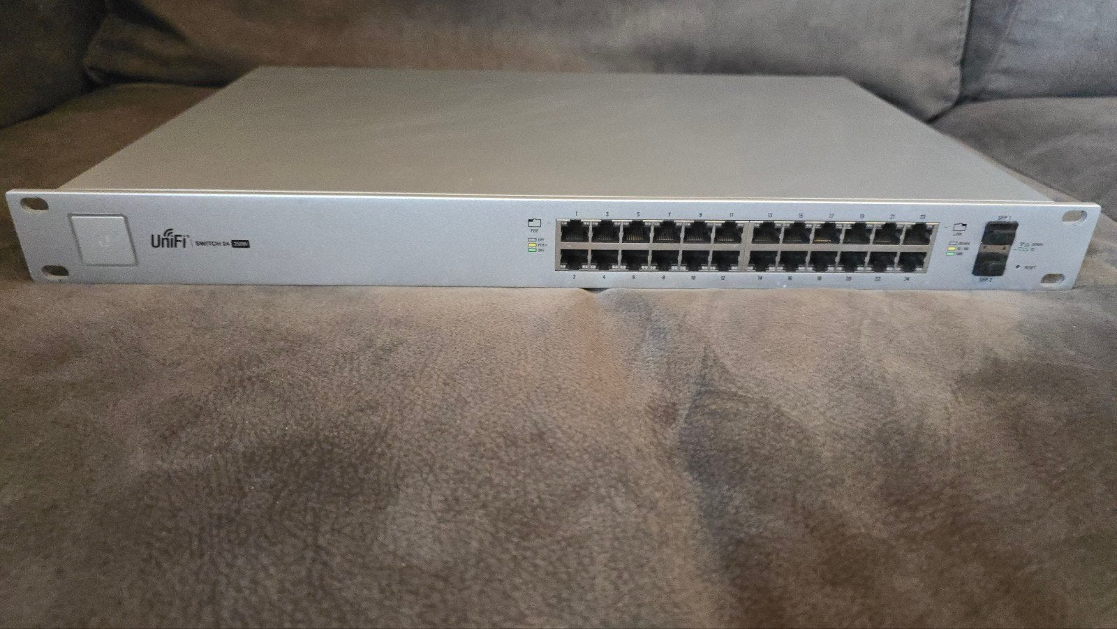 Ubiquiti UniFi Switch 24 PoE 250W Gen 1 – US-24-250W, Computers en Software, Ophalen of Verzenden