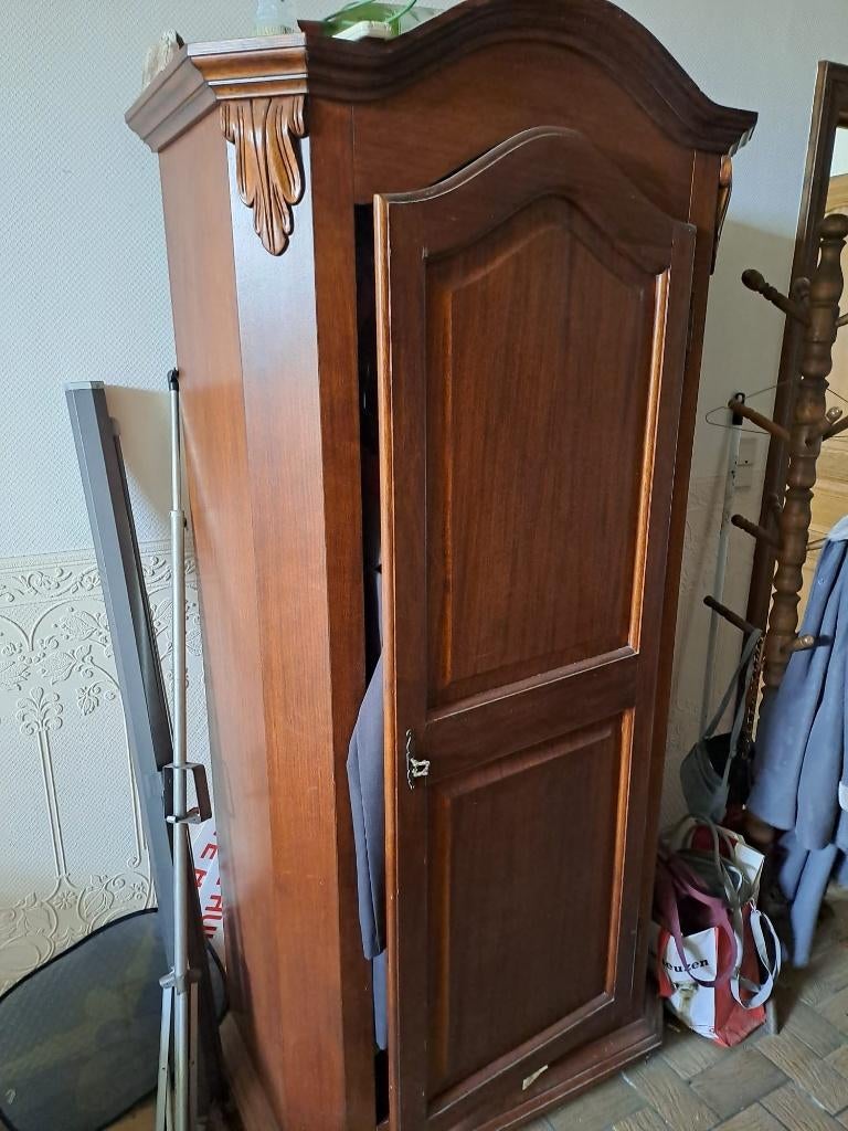 GRATIS - Vestiaire kast, Ophalen, Gebruikt, Met hangruimte