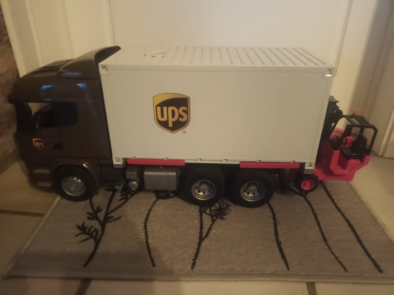 UPS speelgoed vrachtwagen, Ophalen, Zo goed als nieuw