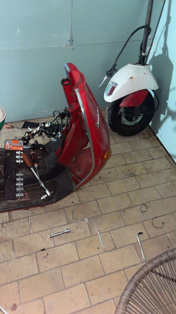Vespa et2/4 onderdelen, Vélos & Vélomoteurs, Scooters | Vespa, Enlèvement, Comme neuf