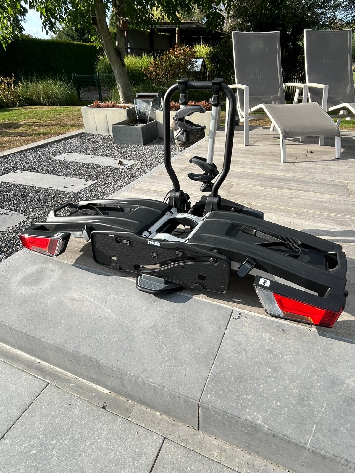 Thule 933   GERESERVEERD, Ophalen, Zo goed als nieuw, Brede banden, 2 fietsen