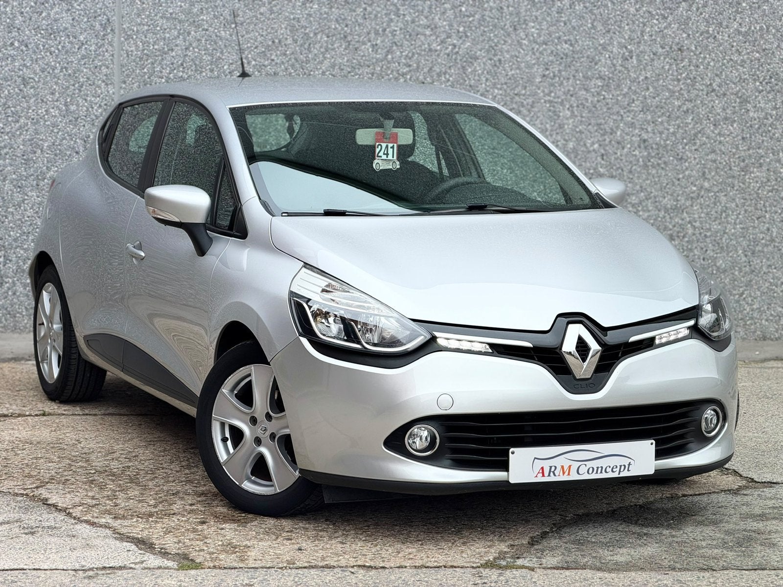 Renault 5 Clio 1.2 Essence 2013 Garantie 12 Mois, Auto's, Bluetooth, Euro 5, Stof, Zwart